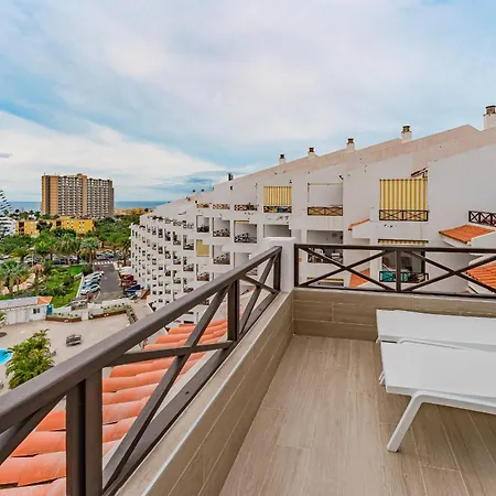 Cristianos San Marino Bluesky Appartement *