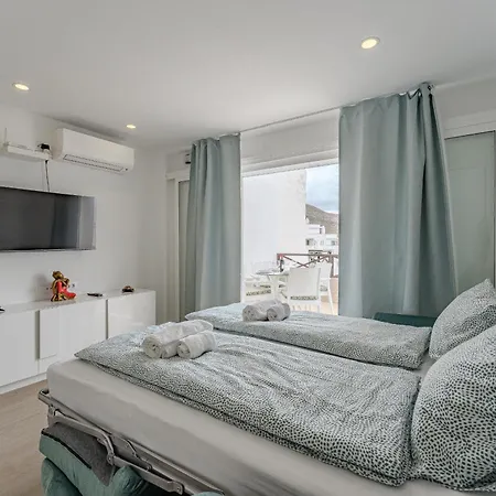 Cristianos San Marino Bluesky Appartement *
